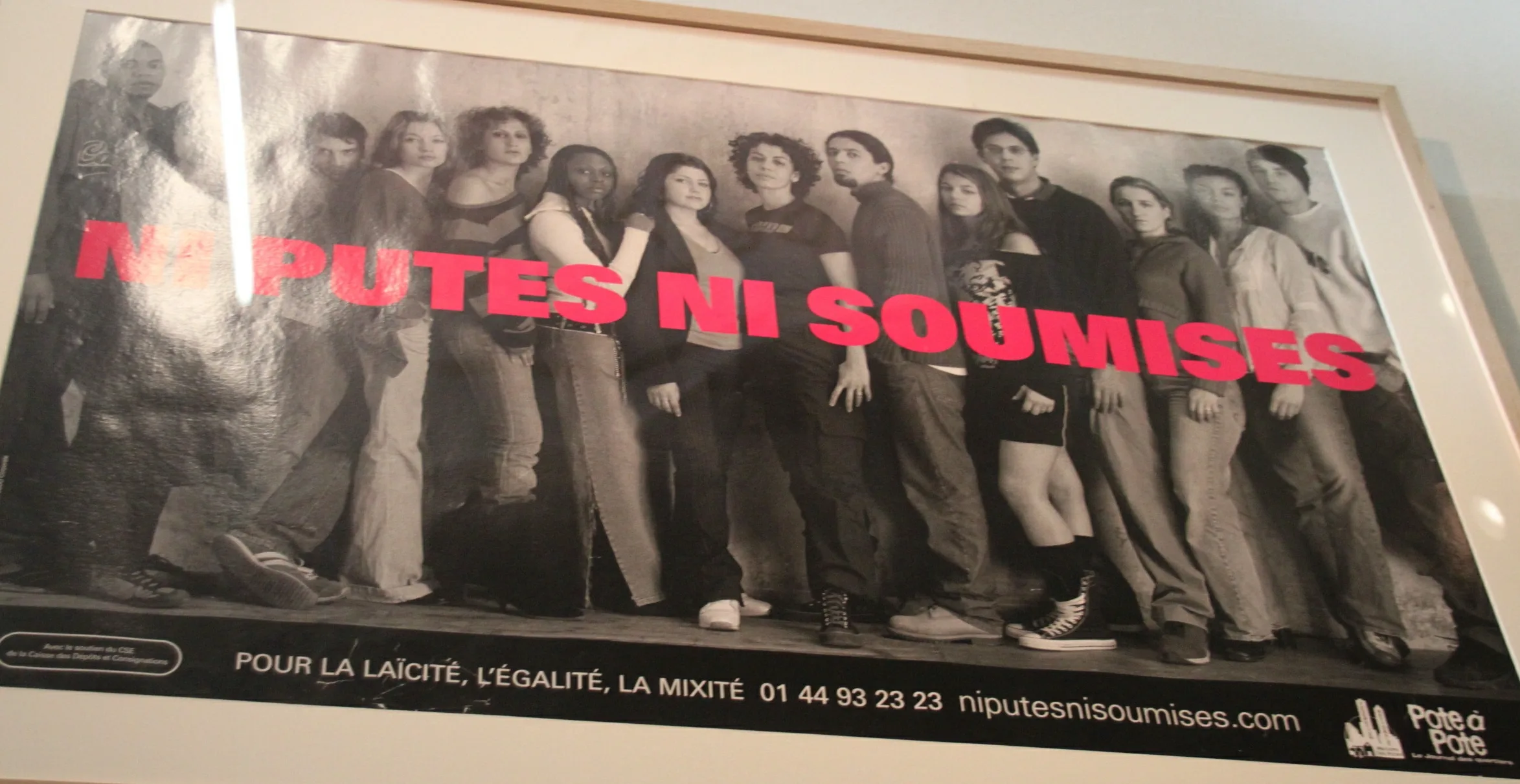 "Ni putes ni soumises" photographie d'une affiche.
