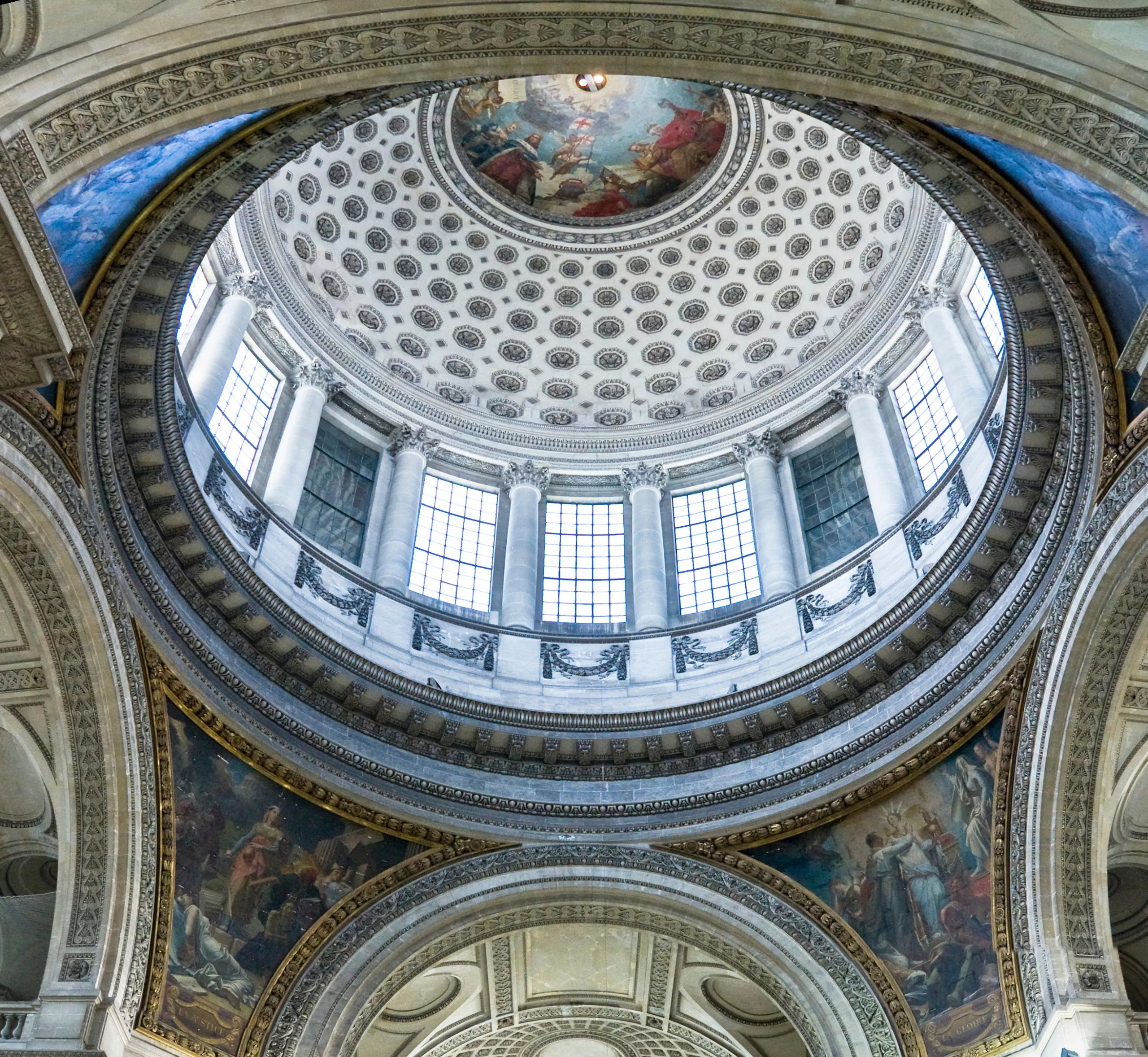 La coupole du Pantheon à Paris de l'intérieur